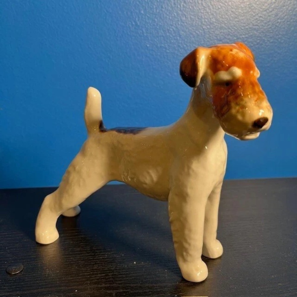 Vtg Airdale Terrier Dog USSR Lomonosov China Factory Figure  app.8"x 3"x 6.5"